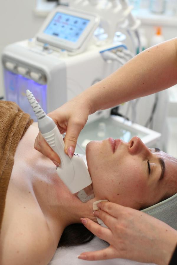 Amelia Zdroj Medical & Spa Iwonicz-Zdrój Dış mekan fotoğraf