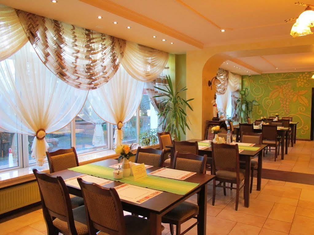 Amelia Zdroj Medical & Spa Iwonicz-Zdrój Dış mekan fotoğraf